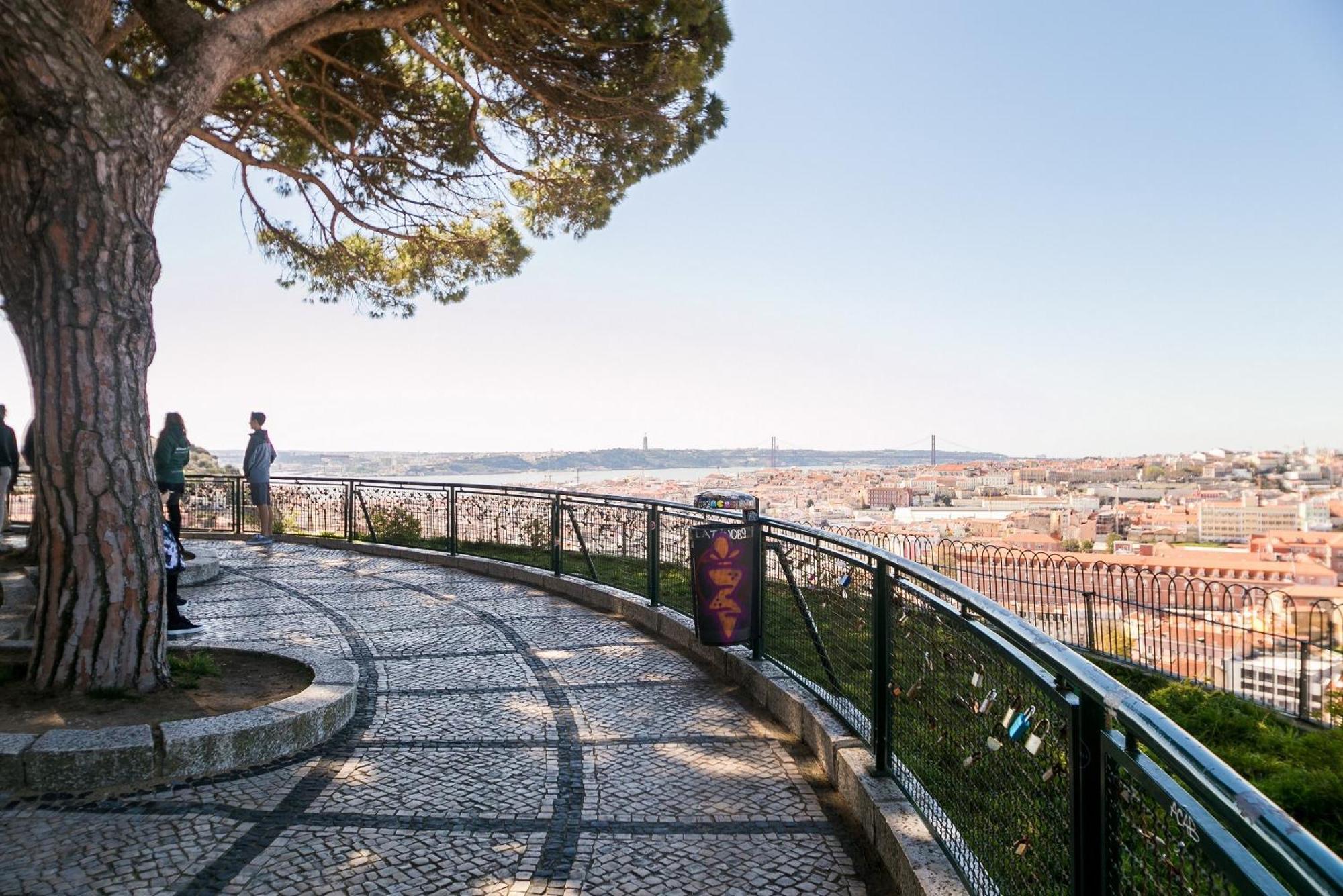 Happy Stay Lisbon - Suite With A View, Private Terrace & Ac Экстерьер фото
